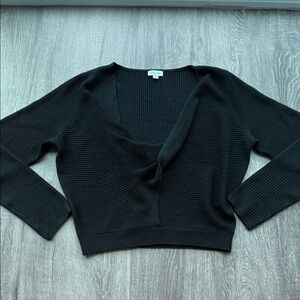 Splendid Black cropped ribbed V-Neck Sweater, Medium